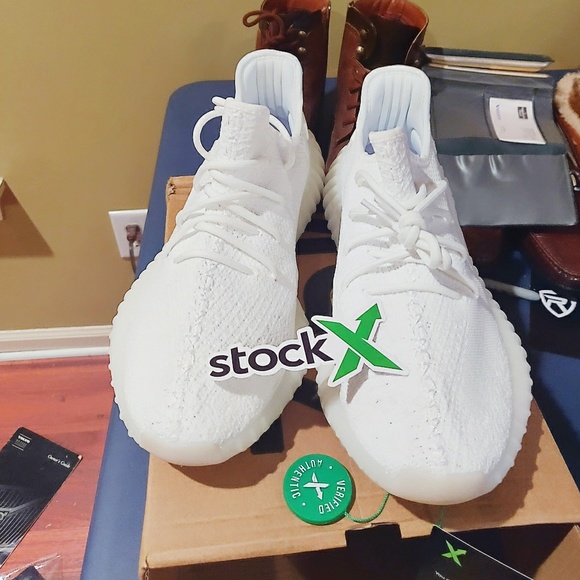 yeezy 350 v1 triple white